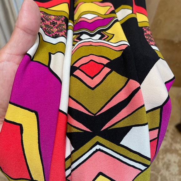 One World (Live and Let Live) Maxi Dress Size L - Picture 8 of 8